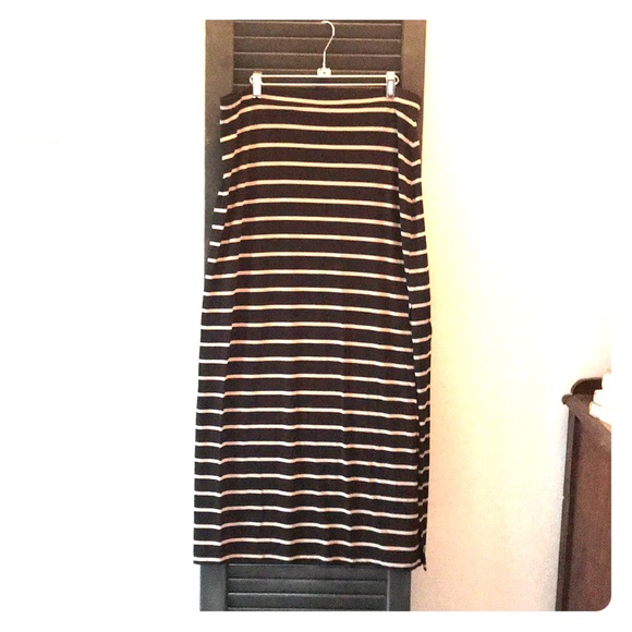 Banana Republic Dresses & Skirts - Banana Republic - Maxi Skirt -XL Banana Republic Dresses & Skirts - Banana Republic - Maxi Skirt -XL